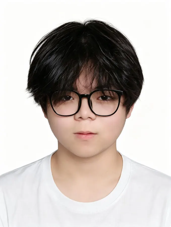 胡佳俊证件照